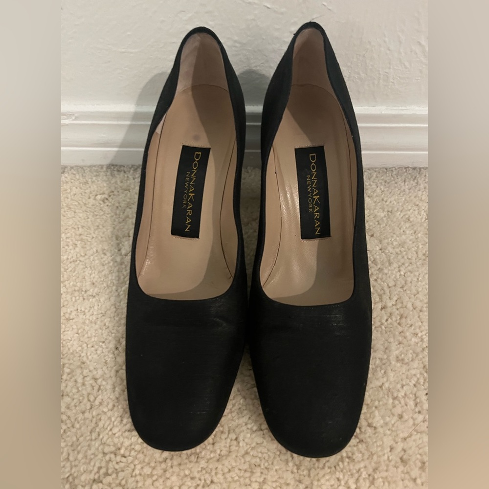 Donna Karan Classic Block Heel